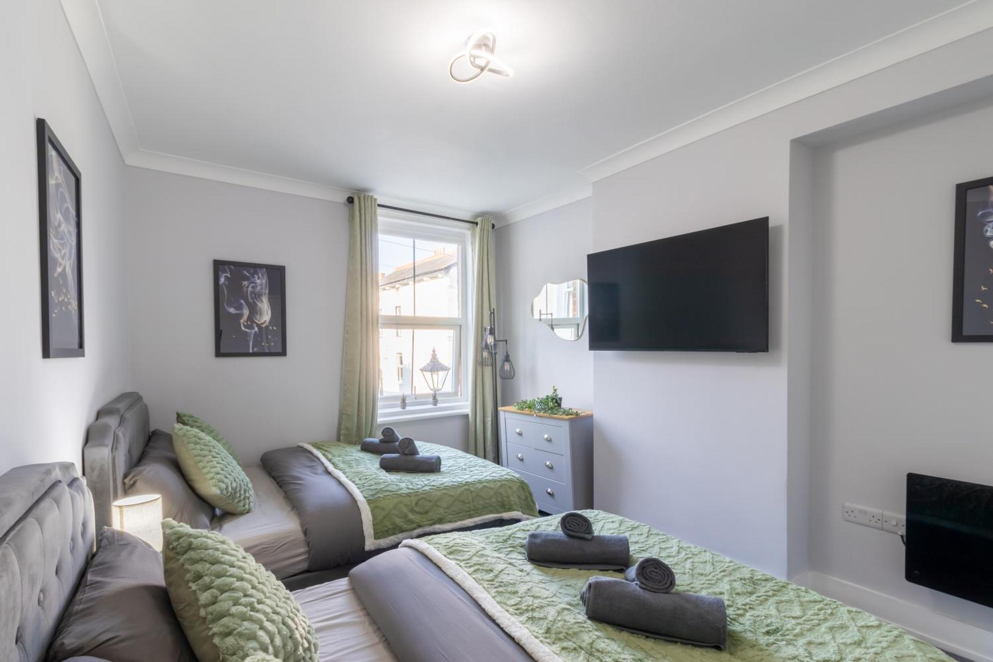 Open Mind Property - Apartment With 2 Double Beds Портсмът Екстериор снимка